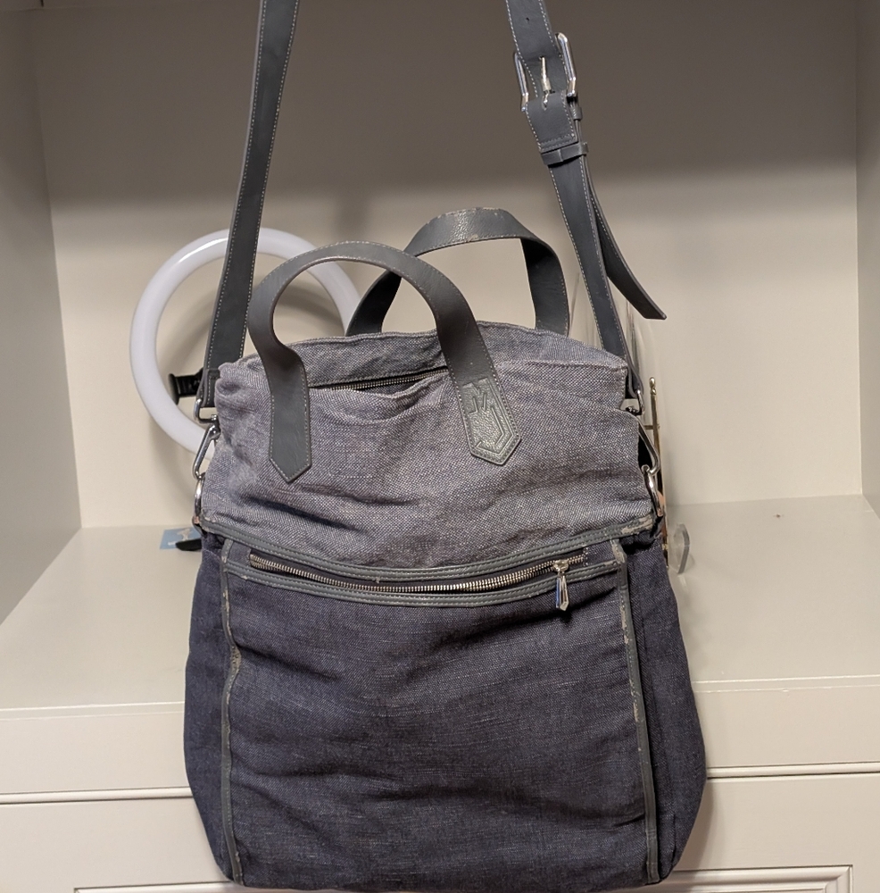 💥💯💰Marc Jacobs denim SLOUCH bag. 50 in deep 40 in wide approx/good for travel